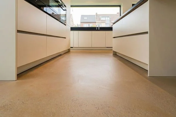 Sol béton ciré cuisine moderne